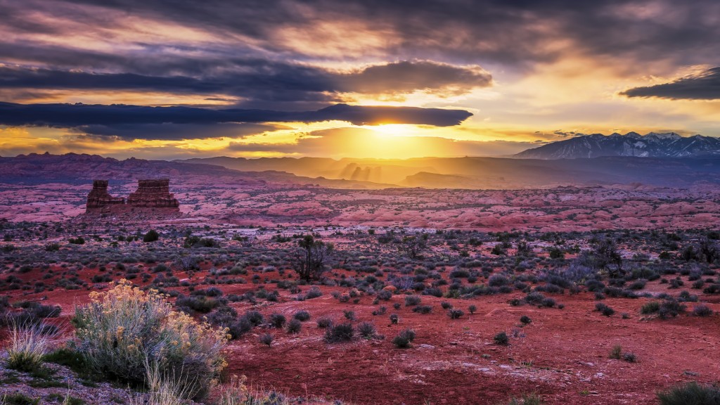 Sunrise in the Utah Desert